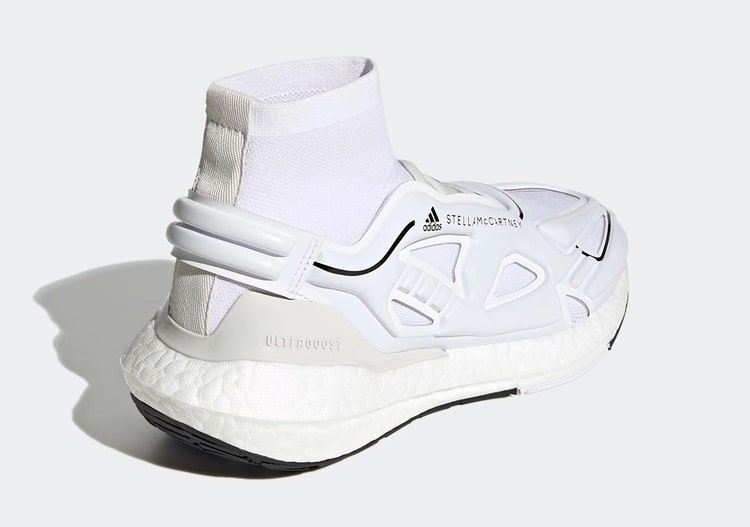 Adidas UltraBOOST 22 Stella McCartney 3-min.jpg