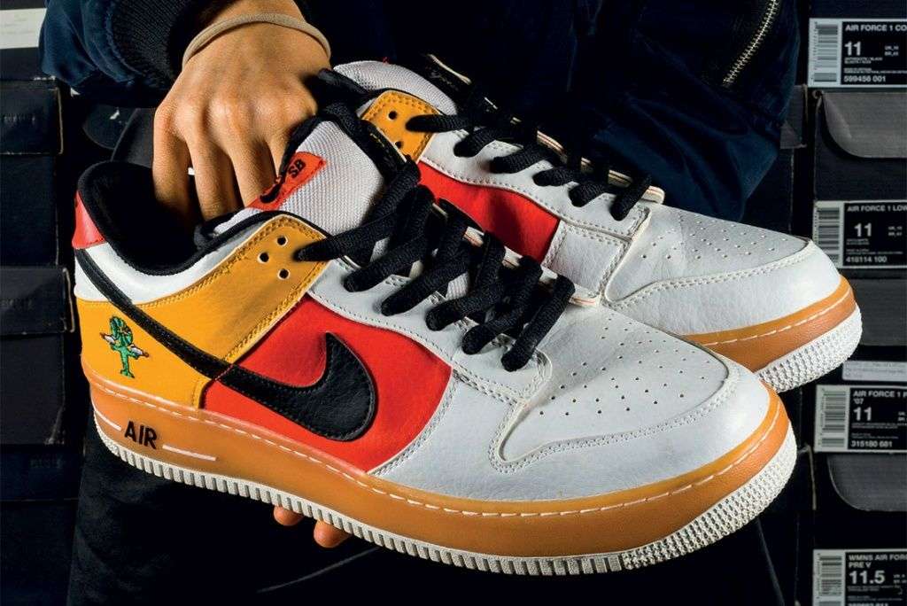 The-Chicks-With-Kicks-Sneaker-Freaker-Interview-Nike-Air-Force-1-x-Dunk-Sb-Rayguns.jpg The-Chicks-With-Kicks-Sneaker-Freaker-Interview-Nike-Air-Force-1-x-Dunk-Sb-Rayguns.jpg