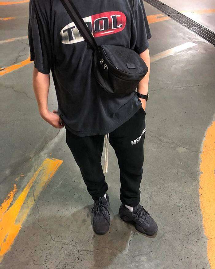 Yeezy 500 4-min.jpg