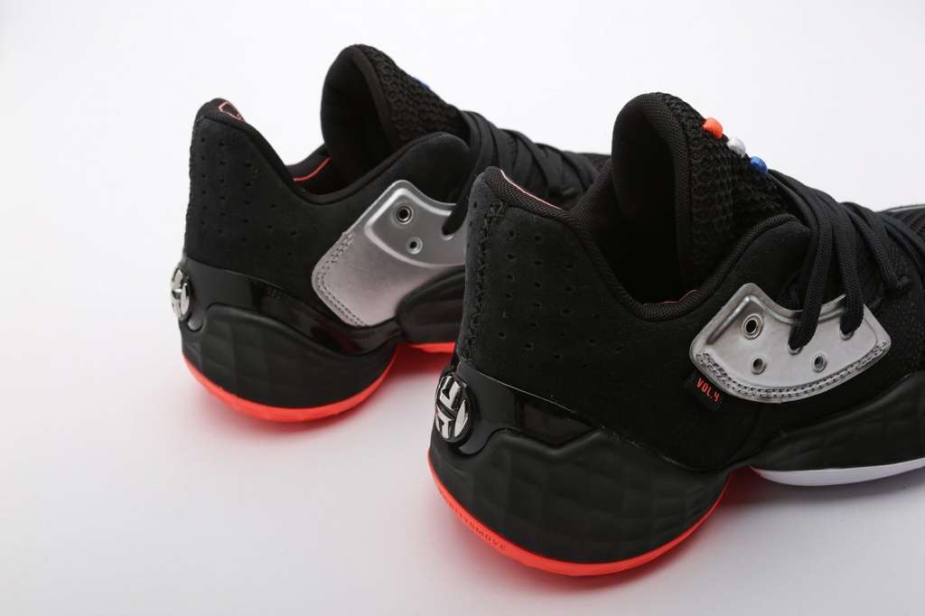 Обзор adidas Harden Vol.4-6.jpg Обзор adidas Harden Vol.4-6.jpg
