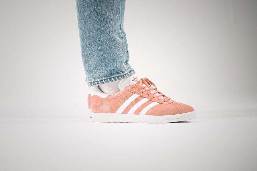 general-releases-no-time-for-hype-uma-adidas-gazelle-on-feet.jpg
