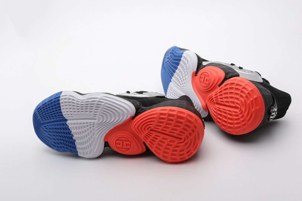 Обзор adidas Harden Vol.4-4.jpg Обзор adidas Harden Vol.4-4.jpg