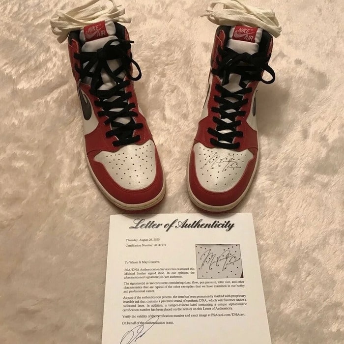Air Jordan 1 (1985) с автографом